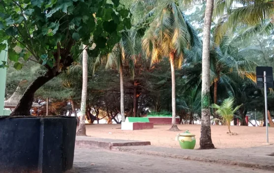 Sumur Tua Bertahan di Pantai Slopeng