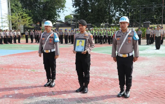 Polres Sumenep Gelar Kenaikan Pangkat dan PTDH Personelnya