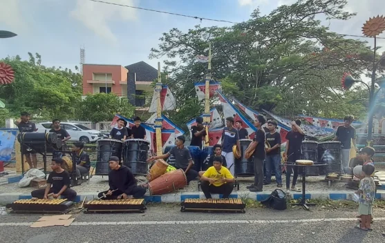 Ngabuburit Versi Musik Tong-Tong "Lanceng Sarkaju"