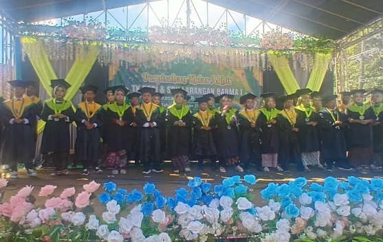 Lulus Sekolah, Siswa Diingatkan Pegang Filosofi Buppa', Babu', Guru, Rato