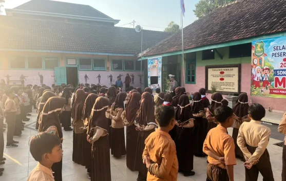 Satlantas Polresta Sumenep Gelar Polisi Sahabat Anak di SDN Paberasan 1