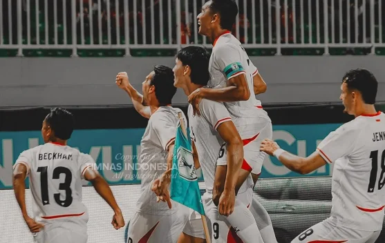 Herdman Puas Timnas Indonesia Tekuk Kamboja, Soroti Debut Gemilang Mitchel Baker