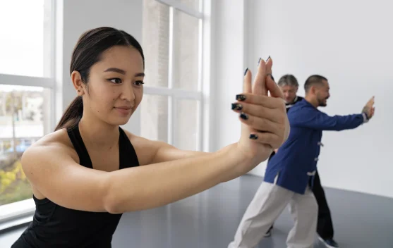 Tae Bo Kembali Populer, Olahraga Nostalgia yang Bikin Latihan Lebih Menyenangkan