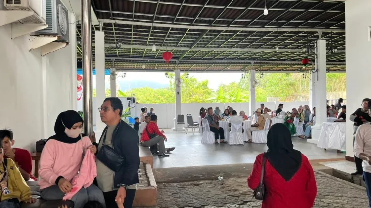 Wujudkan Toleransi, Bupati Babar Gelar Open House Imlek