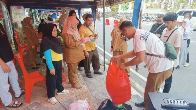 Tukar Sampah dengan Kebutuhan Rumah Tangga di Ramadan Fair