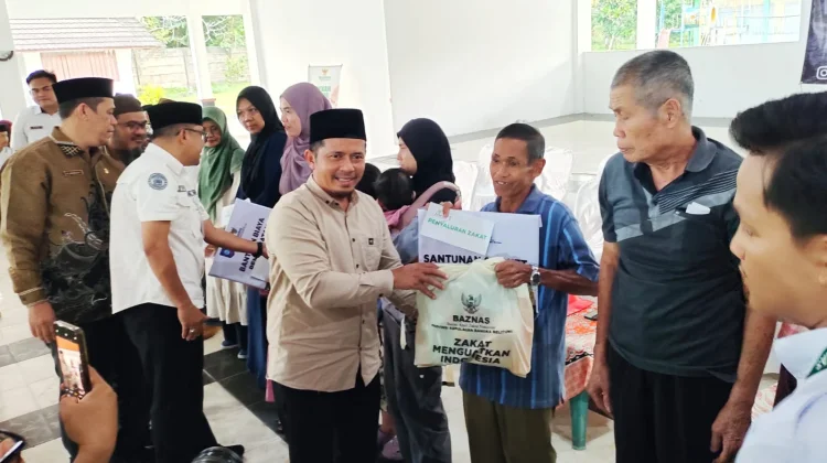 Baznas Babel Salurkan Bantuan Rp153 Juta di Belitung