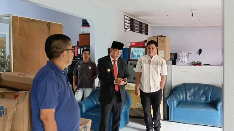 Bupati Soroti Fasilitas Kantor Lurah Parit Padang Butuh Renovasi