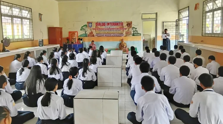 Peringatan Magha Puja 2570 BE di SMPN 4 Sungailiat