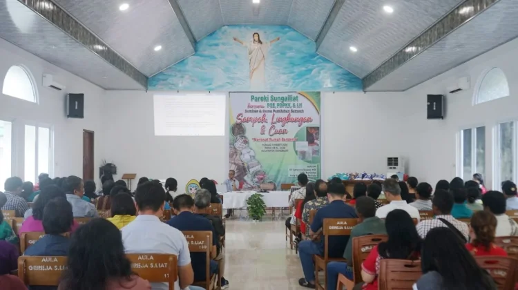 Gereja Katolik Sungailiat Edukasi Jemaat Kelola Sampah lewat Seminar Lingkungan