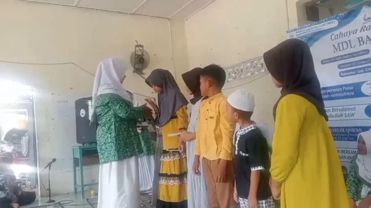 Kolaborasi Fatayat NU dan MDL Bangka Santuni Yatim