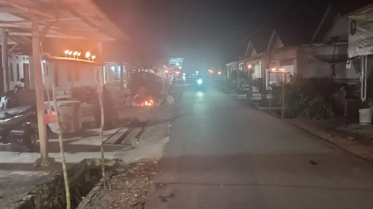 Tradisi Api Likur Tetap Dijaga Masyarakat Desa Zed