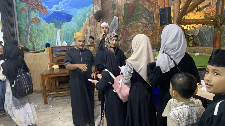 Lempah Kuning Muara Gelar Bukber dan Santunan Anak Yatim Piatu