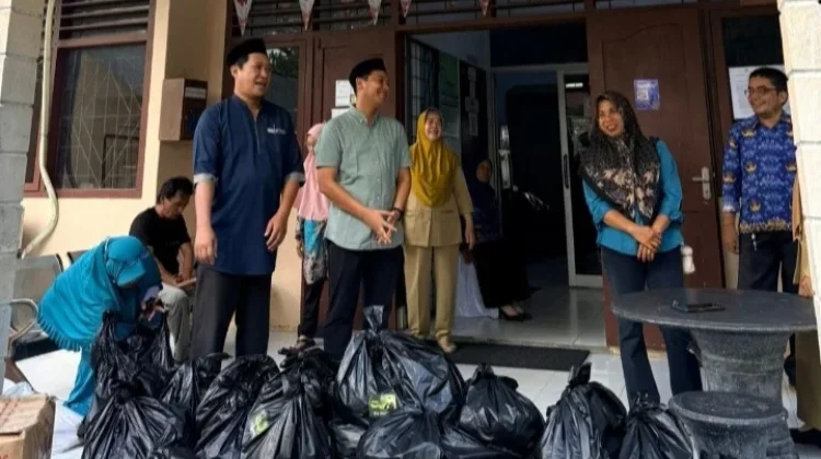 PKB Bangka Belitung Bagikan 2.500 Paket Sembako