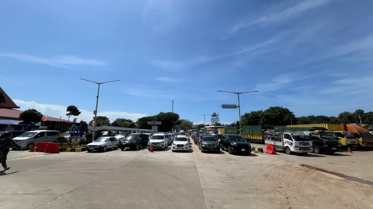 Yus Derahman Pantau Arus Mudik di Pelabuhan Tanjung Kalian