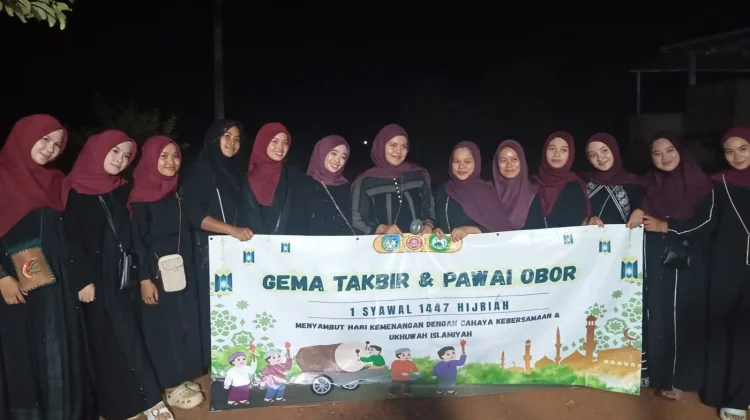 Pawai Obor Desa Zed Meriah Disambut Antusias Warga