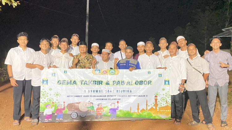 Pawai Obor Desa Zed Meriah Disambut Antusias Warga