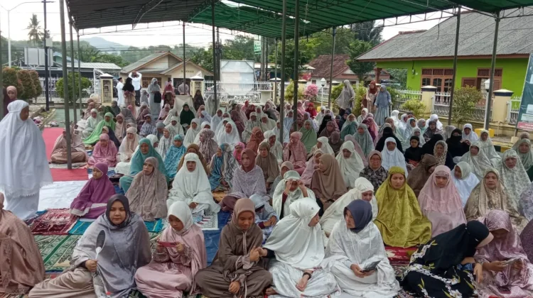 Khidmat, Salat Idulfitri di Nurul Huda Parit Padang