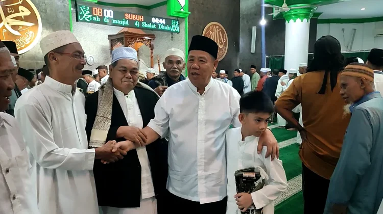 Gubernur Bangka Belitung Ikuti Salat Id di Masjid Assa'adah Pangkalpinang