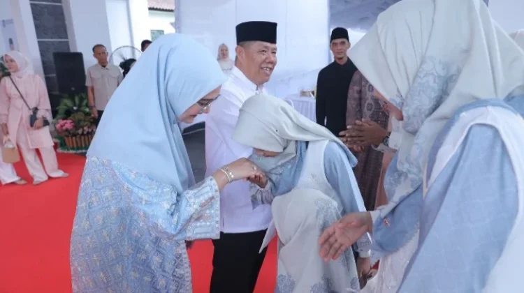 Gubernur Kepulauan Bangka Belitung Hidayat Arsani Open House di Rumah Dinas
