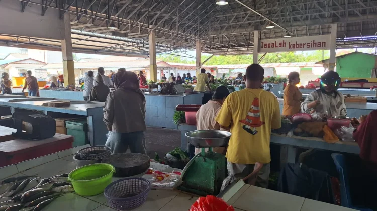 Lebaran ke tiga, Aktivitas Pasar Higienes sudah Buka