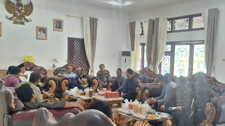 Surat Pengunduran Diri Kades Jada Bahrin Belum Sah