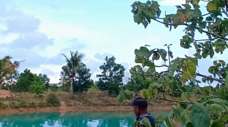 Menikmati Senja lewat Hobi Memancing, Cara Warga Lepaskan Penat