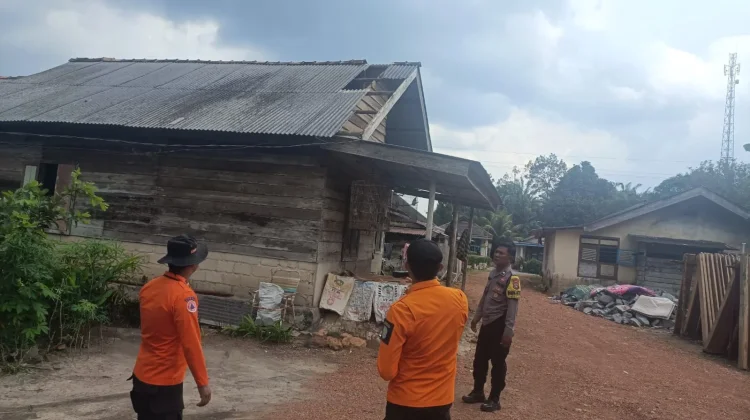Belasan Rumah Desa Mendo Barat Rusak, Terdampak Puting Beliung