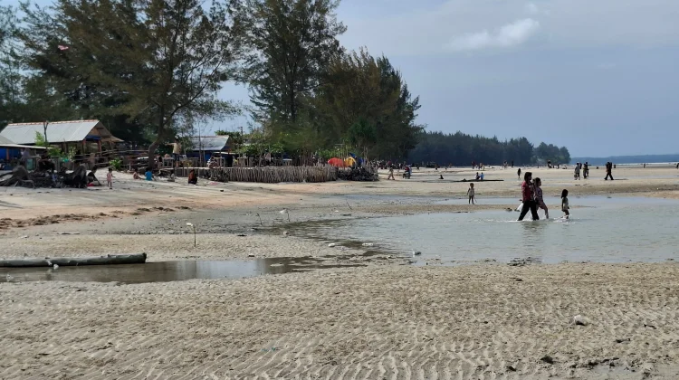 Halo RRI: Aduan Mengenai Masalah Sampah di Pantai