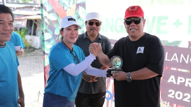 Aksi Sosial dan Penanaman Mangrove di Pesisir Pantai Ketapang Pangkalpinang