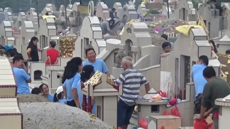 Tradisi Cheng Beng Bakti Leluhur dan Pemersatu Keluarga di Bangka