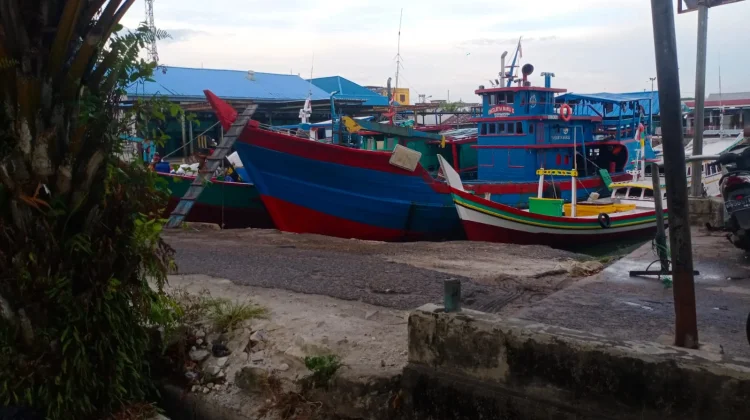 Hari Nelayan Nasional: Laut Rusak, Nasib Nelayan Terpuruk