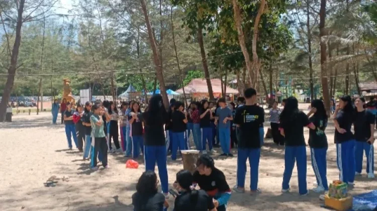 Perayaan Paskah di Pantai Tikus Emas Perkuat Nilai Spiritual Siswa