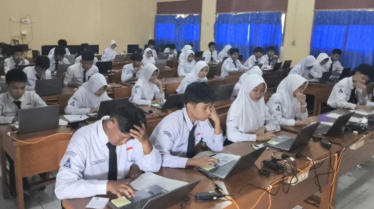 Sebanyak 325 Peserta Didik SMPN 2 Sungailiat Mengikuti TKA