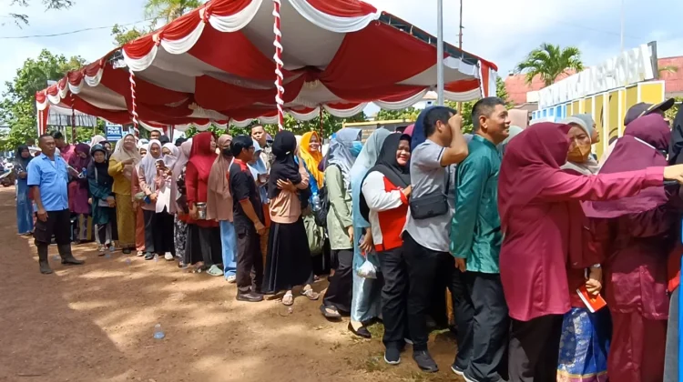 Disperindagkop UKM Bateng Menggelar Pasar Murah