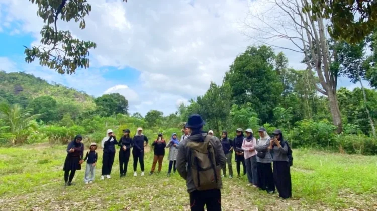 Kelekak Dikenalkan lewat Edu Trip di Aik Biru Bukit Senja