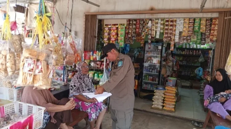 Satpol PP Bangka Edukasi Pedagang Tak Jual Obat Sembarangan