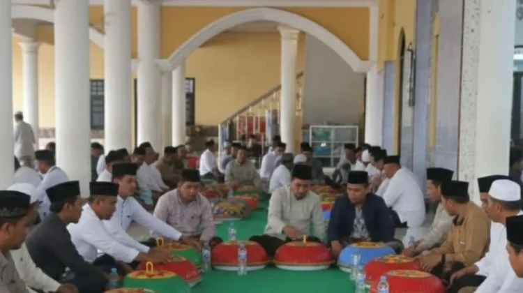 Bukek Puaso Enem: Upaya Warga Pinang Sebatang Lestarikan Tradisi dan Syiar Islam