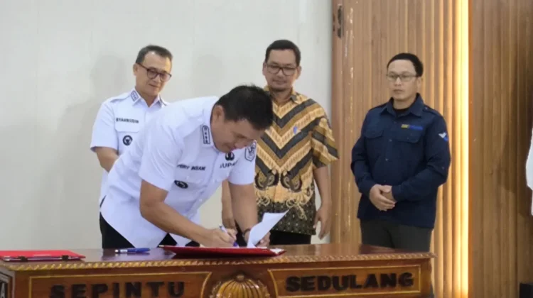 Pemkab Bangka Tandatangani Kesepakatan Bersama Tiga Perguruan Tinggi