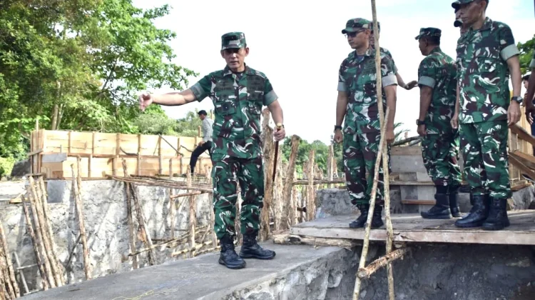 Kodam II/Sriwijaya Bangun Jembatan Akses Warga di Bangka Tengah