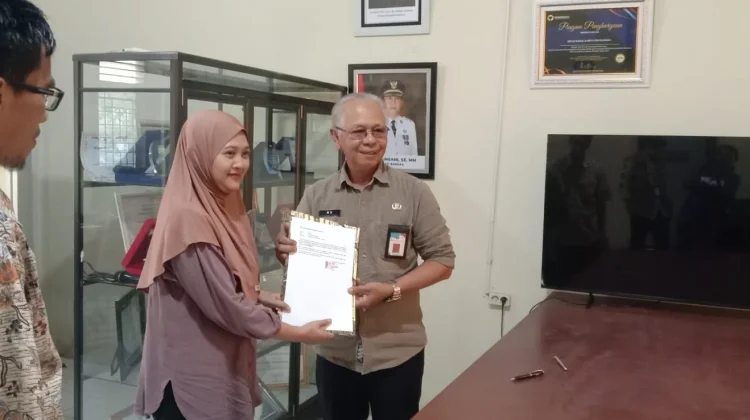Tolak Bansos, Nenty Kembalikan ke Dinsos Bangka