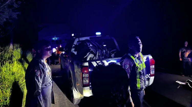 Satlantas Polres Belitung Tangani Kecelakaan di Jalan Raya Sijuk