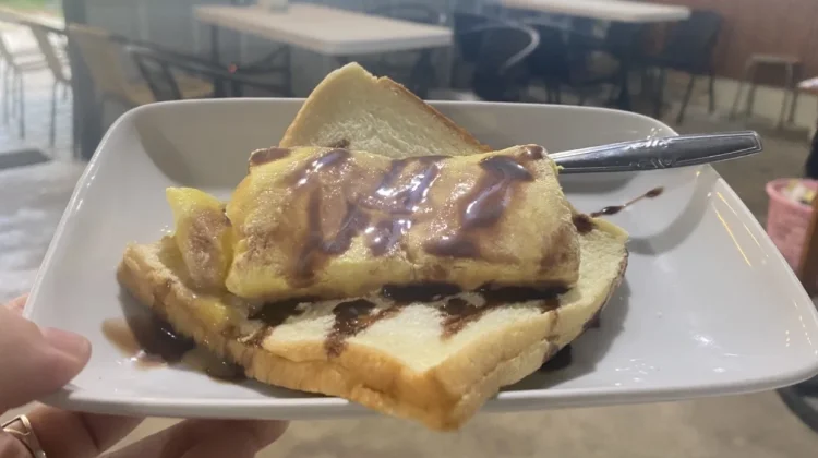 Sensasi Manis Es Krim Roti Kekinian
