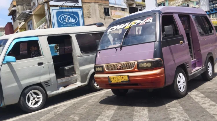 Angkot Nyaris Tak Lagi Jadi Pilihan Penumpang
