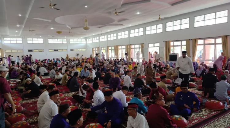 Nganggung Sepintu Sedulang Jadi Ikon Peringatan HUT ke-260 Kota Sungailiat