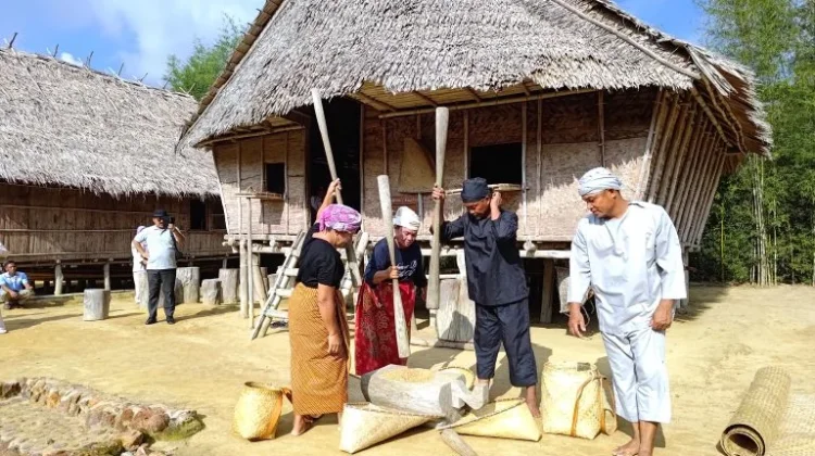 Lindungi Urang Adat Mapur Dangkel dengan Perlu Dibentuk Masyarakat Hukum Adat