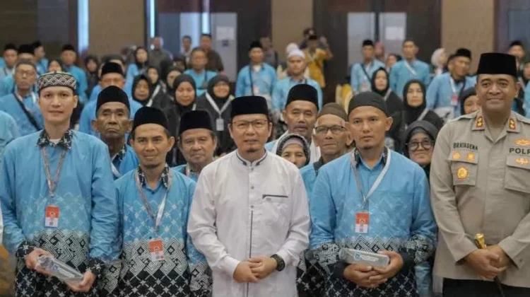 Bupati Algafry Lepas 151 CJH Bangka tengah