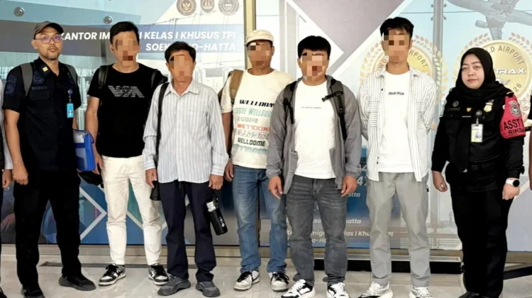 Imigrasi Tanjungpandan Deportasi 6 WN Cina, Salahgunakan Izin Tinggal