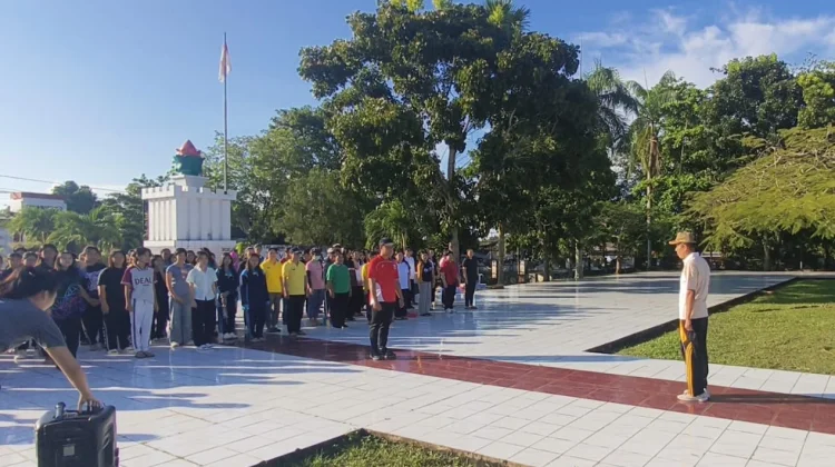 Panitia Waisak Bangka Gelar Karya Bakti di TMP