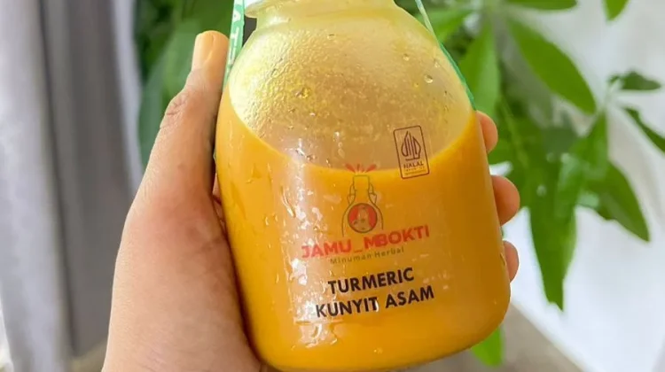 Jamu Mbok Ti Lestarikan Minuman Tradisional Tampil Praktis