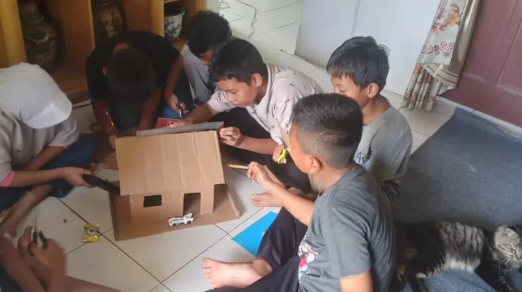 Kerjakan Kelompok, Tumbuhkan Kreativitas Bersama di Kalangan Pelajar
